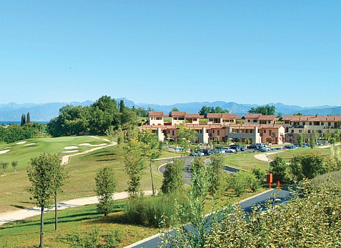 Golf Residence (3)