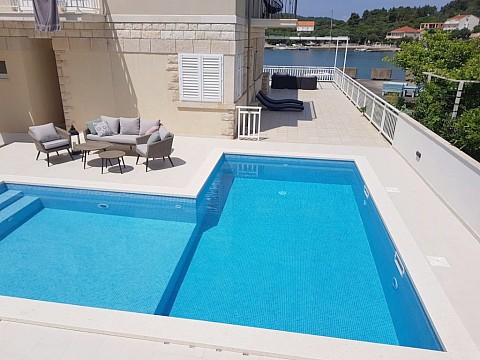 Apartmány u moře s bazénem Lumbarda, Korčula