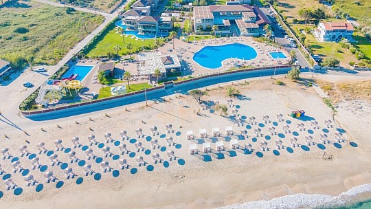 Almyros Beach Resort & SPA