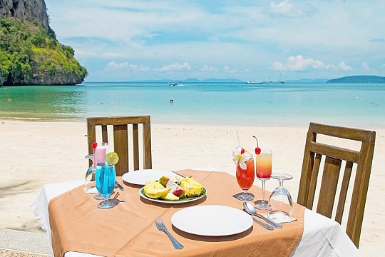 Railay Bay Resort **** - Phuket Ocean Resort *** - Bangkok Palace Hotel ***+ (2)