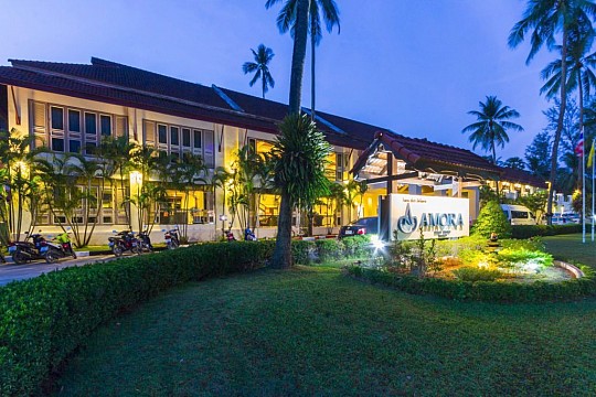 Amora Beach Resort Phuket (2)