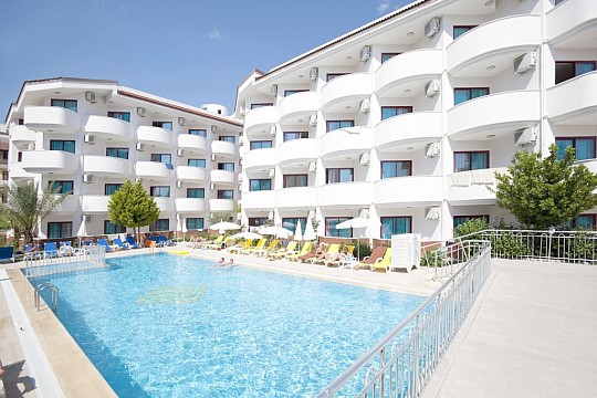 Hotel Narcia Resort Side (3)