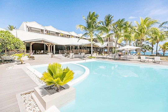 Hotel Le Peninsula Bay Beach Resort & Spa (3)