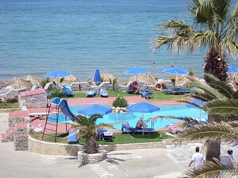 Mari Beach hotel