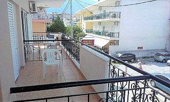 Siros Hotel a Apartmány