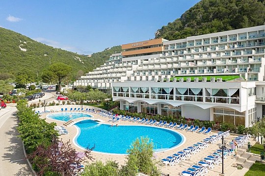 Hotelski kompleks Maslinica - Hotel Narcis