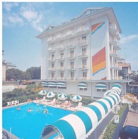 MaxiHeron Hotel
