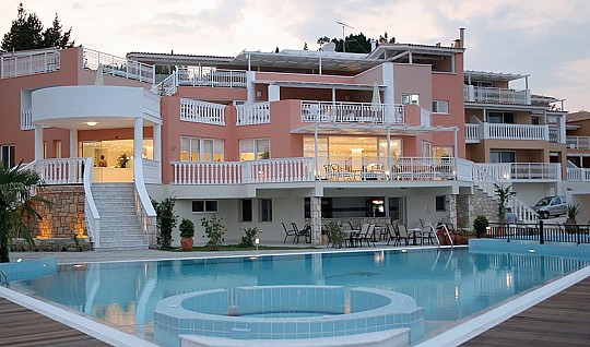 Hotel Belvedere Luxury Suites (2)