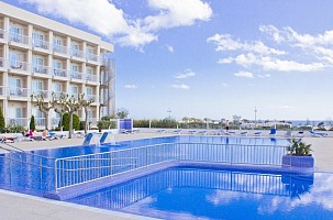 Minura Sur Menorca Suites & Waterpark Hotel