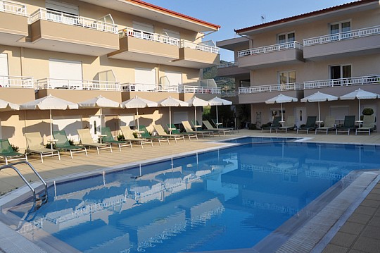 Sarti Plaza Hotel (2)