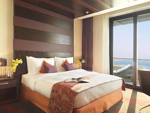 Radisson Blu Hotel Abu Dhabi Yas Island (4)