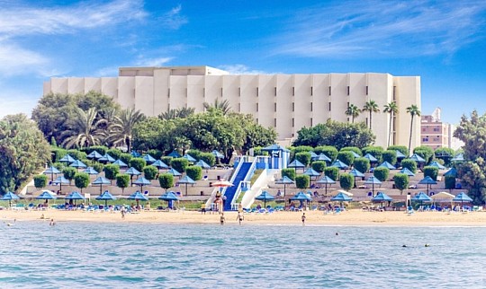BM Beach Hotel