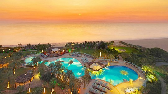 Le Meridien Al Aqah Beach Resort (2)