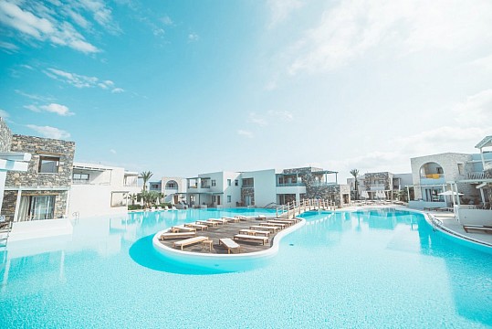 Hotel Ostria Beach Resort and Spa