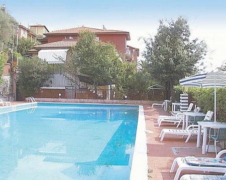 Hotel Della Baia s bazénem ***