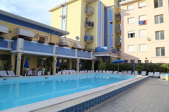 hotel Portofino s bazénem (4)