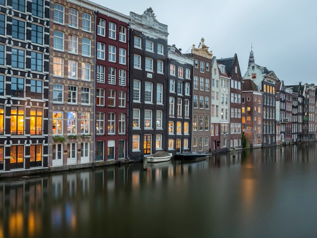 Amsterdam, Haag a trh v Alkmaaru