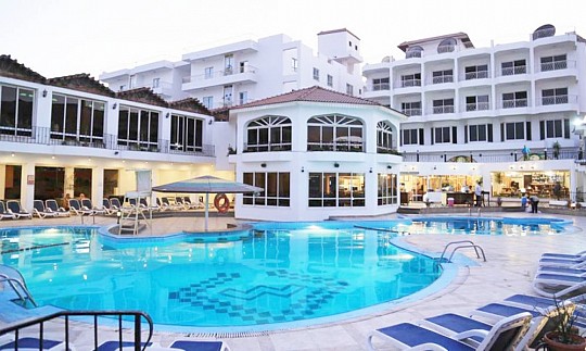 MinaMark Resort & Spa