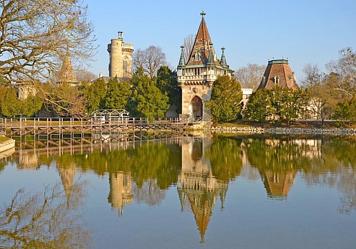 Kouzelný zámek Franzensburg, čokoládovna a město Baden (4)