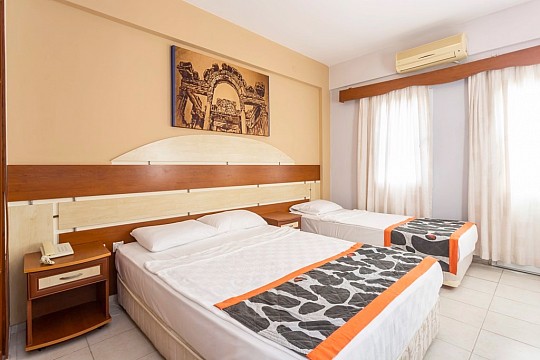 Moonlight Hotel (3)