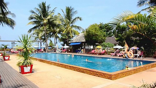 Nakara Long Beach Resort *** - Bangkok Palace Hotel ***+ (2)
