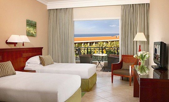 Fujairah Rotana Resort & Spa (5)