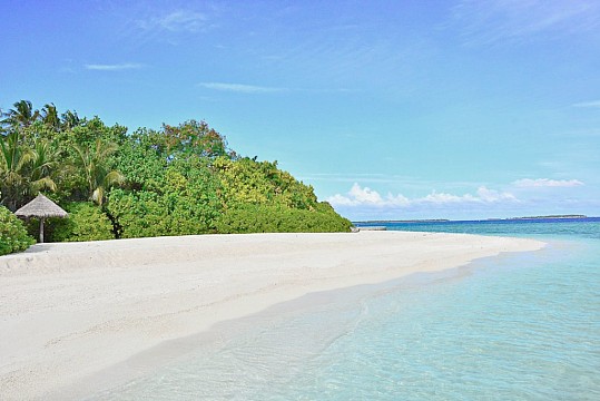 Makunudu Island Maldives (4)