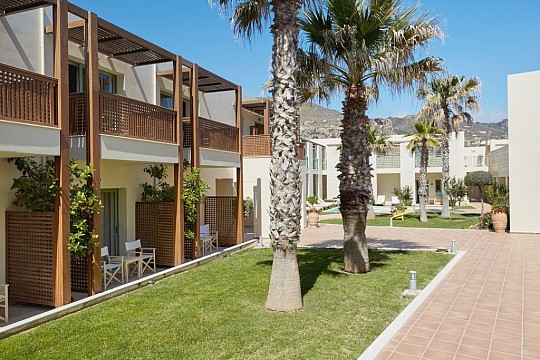 Hotel Giannoulis Grand Bay Beach Resort (2)