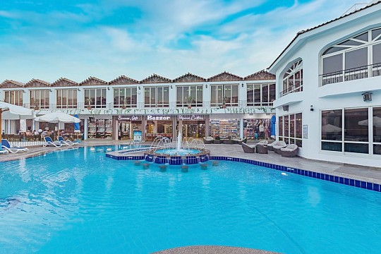 Hotel Minamark Beach Resort (2)