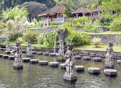 Za koupáním a poznáváním Bali (3)