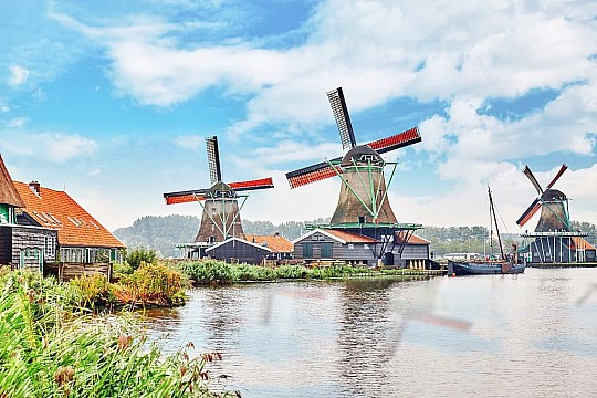 Rozkvetlé Holandsko, země mlýnů, dřeváků a sýrů