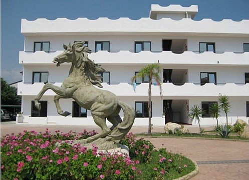 Hotel Villaggio Costa Blu (2)