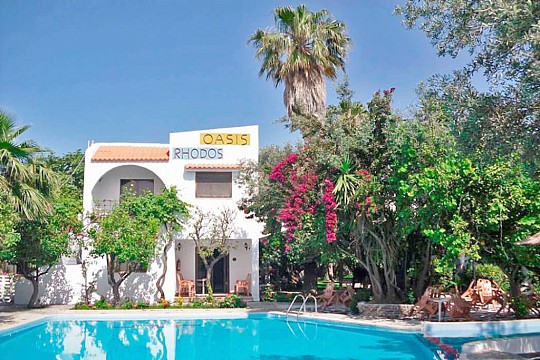OASIS HOTEL & BUNGALOWS