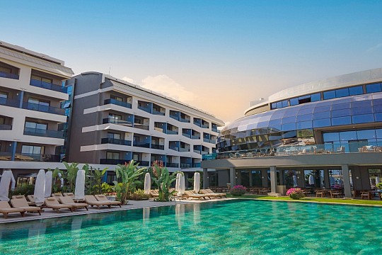 LIU RESORTS (3)