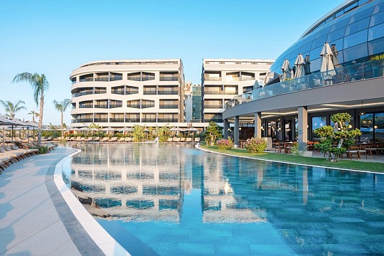 LIU RESORTS (5)