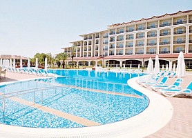Paloma Oceana Resort