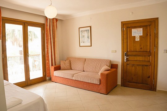 PERDIKIA HILL HOTEL (4)