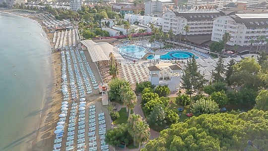 LONICERA WORLD HOTEL (5)