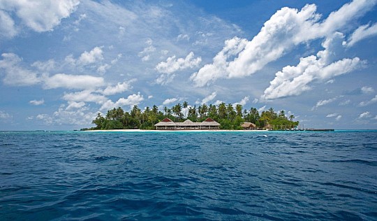Malahini Kuda Bandos Resort