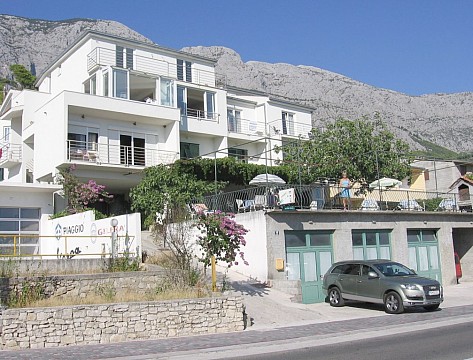 Apartmány a pokoje s parkovištěm  Tučepi, Makarská - Makarska (3)