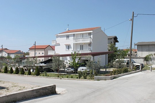 Apartmány s parkovištěm Sukošan, Zadar (4)