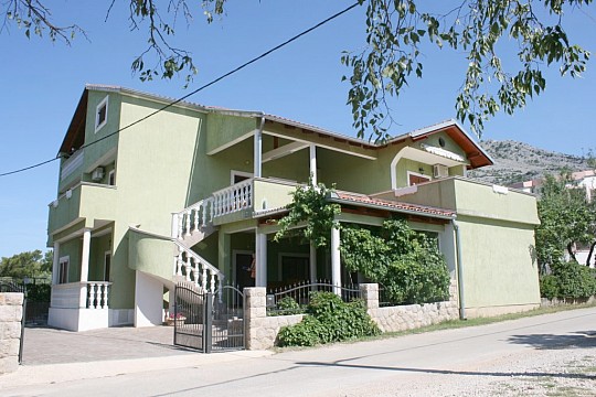 Apartmány a pokoje s parkovištěm  Starigrad, Paklenica (4)