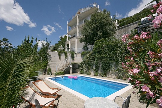 Apartmány s bazénem Brela, Makarská - Makarska