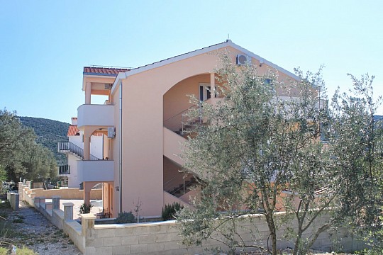 Apartmány s parkovištěm Vinišće, Trogir (3)