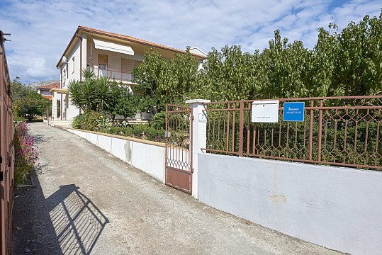 Apartmány a pokoje s parkovištěm  Trogir (3)
