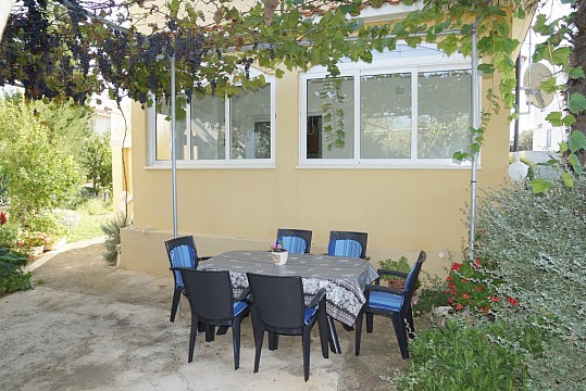 Apartmány s parkovištěm Privlaka, Zadar