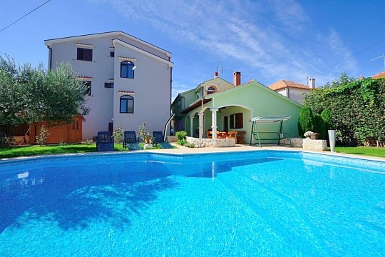 Rodinné apartmány s bazénem Zadar