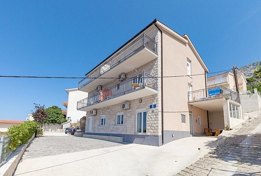 Apartmány s parkovištěm Stanići, Omiš (3)