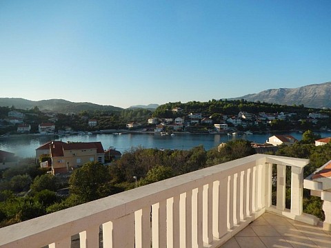Apartmány s parkovištěm Lumbarda, Korčula