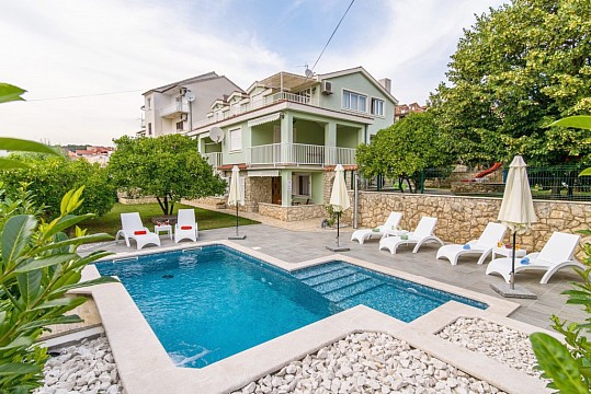 Rodinné apartmány s bazénem Okrug Gornji, Čiovo (2)